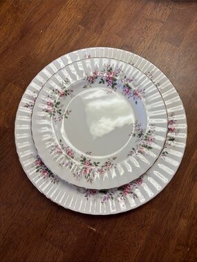 Royal Albert Lavender Rose (1961) 3-Piece Bundle